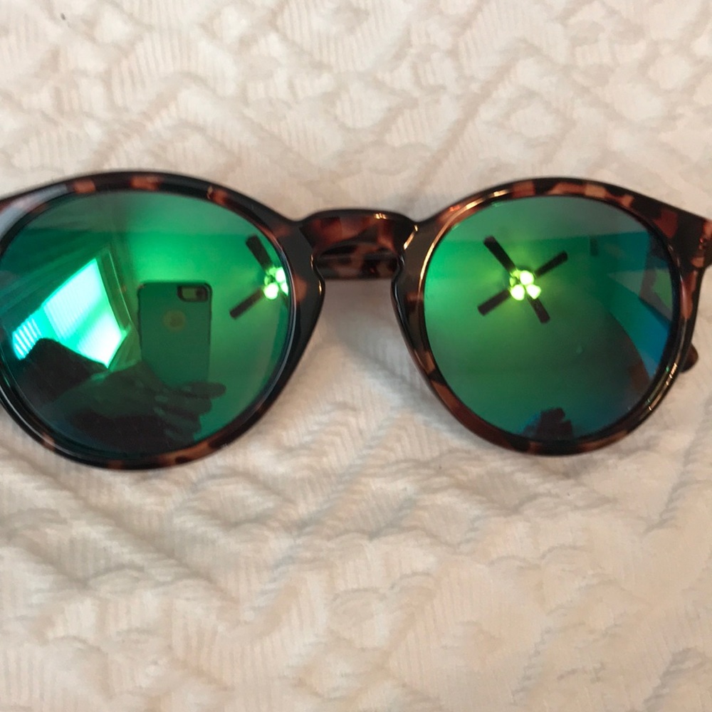 SUN never worn sunglasses